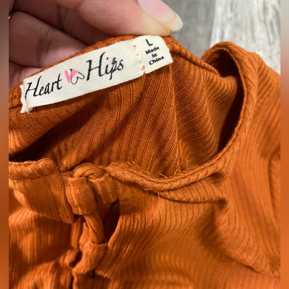 Heart & Hips Brown Long Sleeve Cropped Women's Top Size Large - Picture 2 of 5